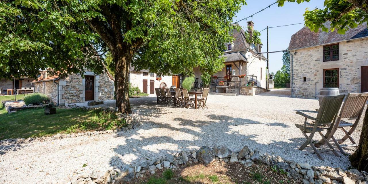 Chambres Et Table D'Hotes La Panacee Cuzance Exterior photo